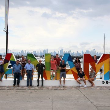 Students Visit Panama